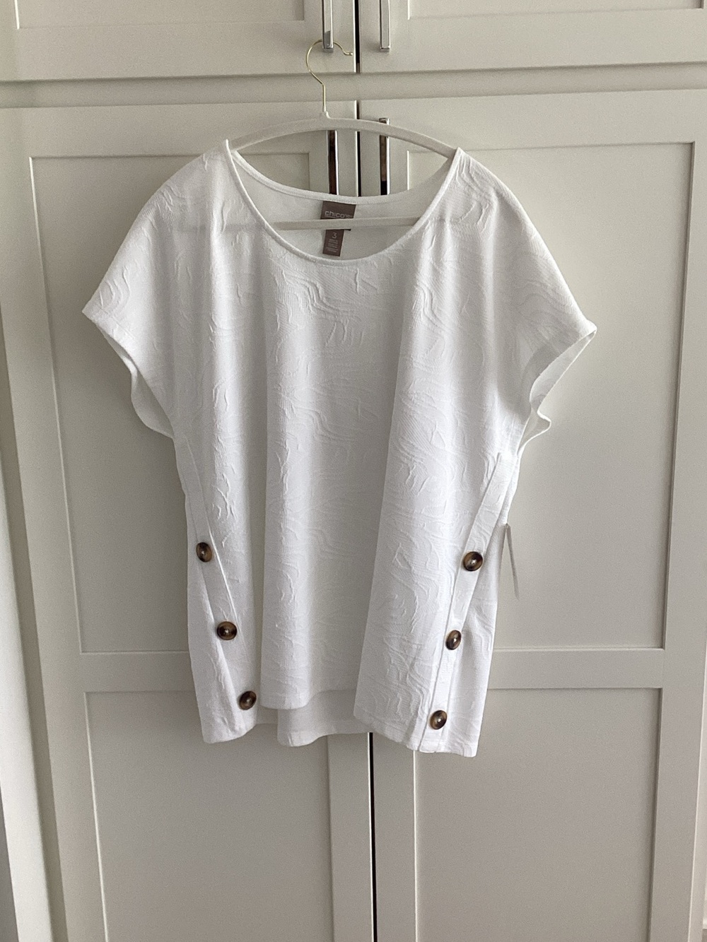 Chico's White Short-Sleeve Button-Side Textured Top